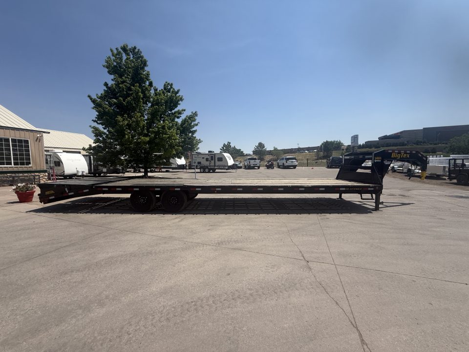 Used 2025 Big Tex Trailers 14GN-33D5A-MRBK Flatbed Trailer