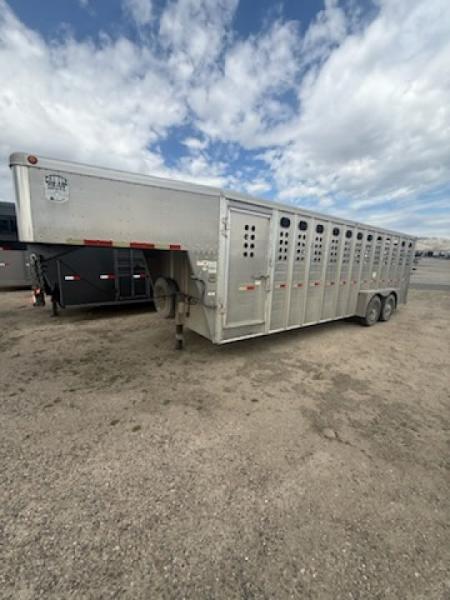 Used 2006 Merritt 24' Stock Trailer