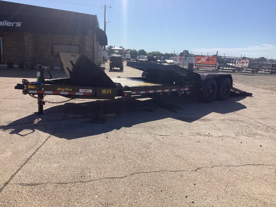 New 2027 Big Tex Trailers 16TI-22 83x22 (17.6K) Tilt Equipment Trailer