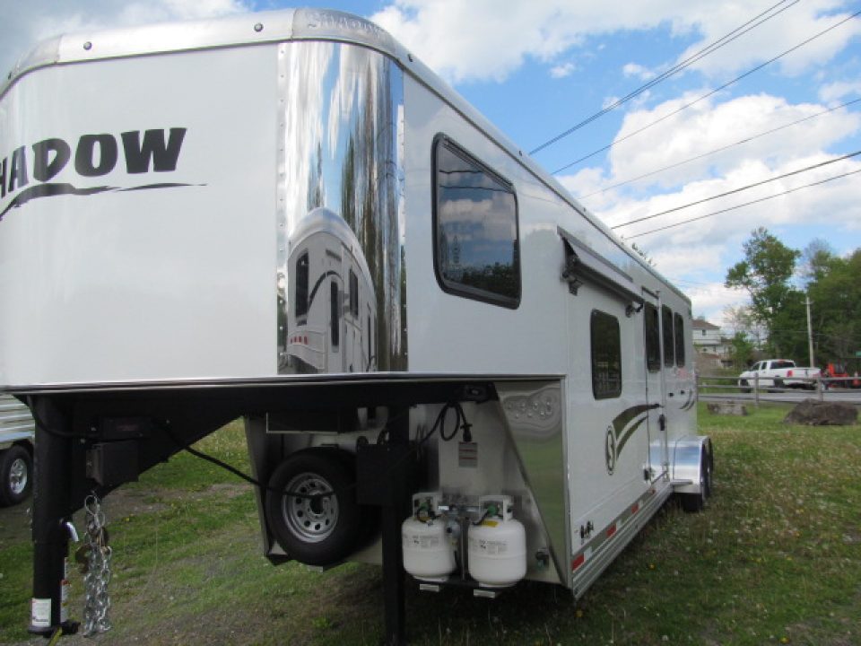 New Shadow 3H LQ w/ 9' Shortwall and Manual Slide Out Horse Trailer