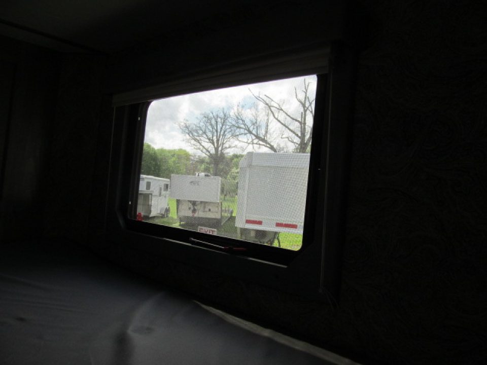 New Shadow 3H LQ w/ 9' Shortwall and Manual Slide Out Horse Trailer