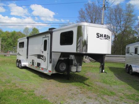 New Shadow 3H LQ w/ 9' Shortwall and Manual Slide Out Horse Trailer
