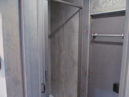 New Shadow 3H LQ w/ 9' Shortwall and Manual Slide Out Horse Trailer