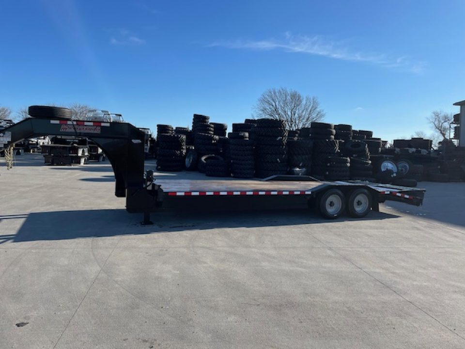 Used 2022 Midsota STWB24-GB-184 Flatbed Gooseneck Equipment Trailer 102 x 24ft