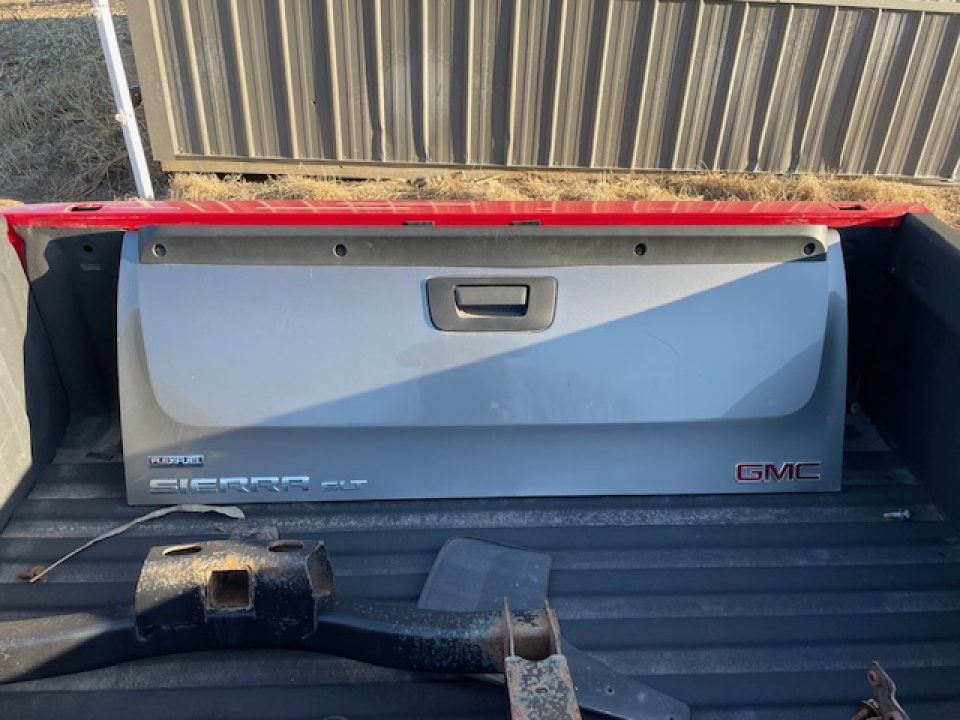 New 2011 Pickup box 2008 -2014 Chevy 6.5ft SRW Pickup bed Red