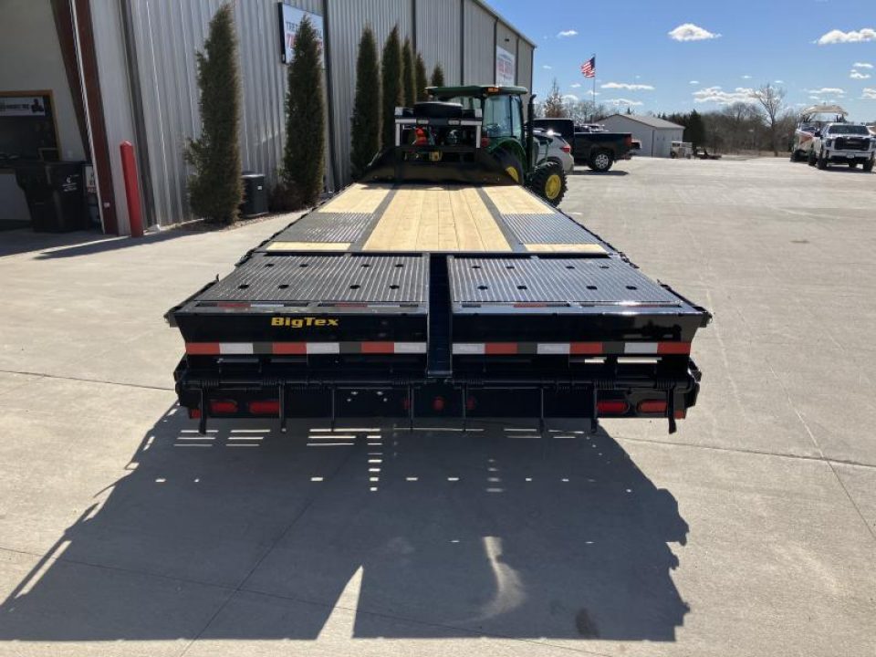 New 2026 Big Tex Trailers 22GN-25D5A Gooseneck Flatbed Trailer 102x25ft Deckover Trailer