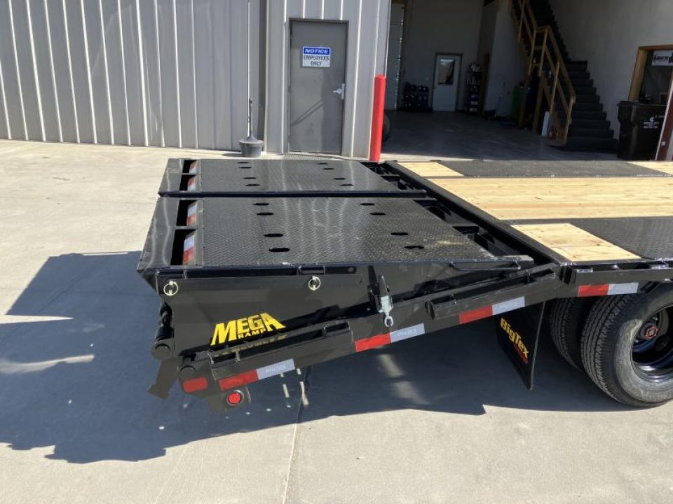 New 2026 Big Tex Trailers 22GN-25D5A Gooseneck Flatbed Trailer 102x25ft Deckover Trailer