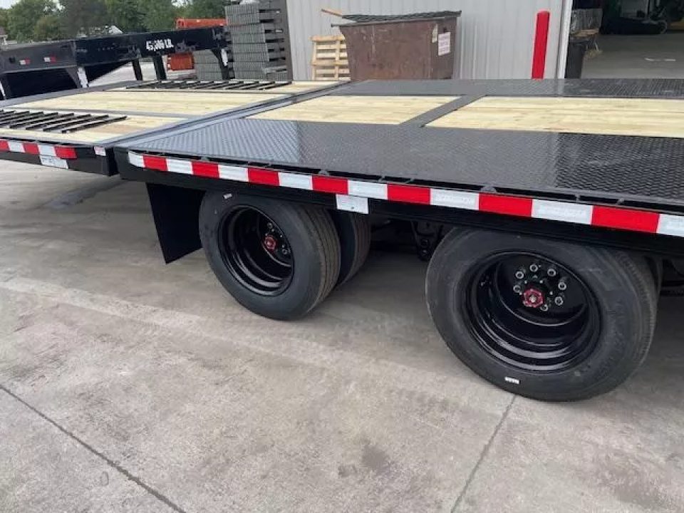 New 2026 Midsota FBHB32-GN-259 Flatbed 102x32ft 12k axles Deckover Trailer Deckover Trailer