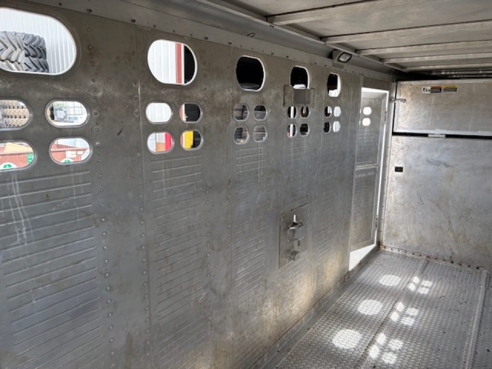 Used 2005 Wilson 7x24ft Aluminum Livestock Trailer