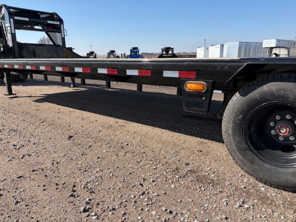 New 2026 Buckshot MFG Bolt 30R Deckover 102x30ft Gooseneck Flatbed 10k axles Deckover Trailer