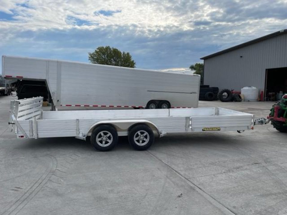 New 2024 Aluma 8120TA-EL-R-BT-SR Solid 12 inch sides Bifold Tailgate 81"x20ft
