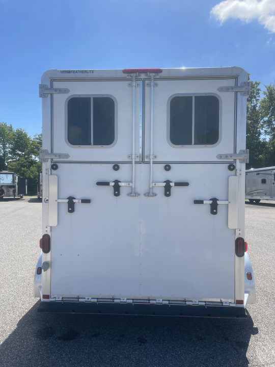 Used 2006 Featherlite Trailers 9406-6715 Horse Trailer