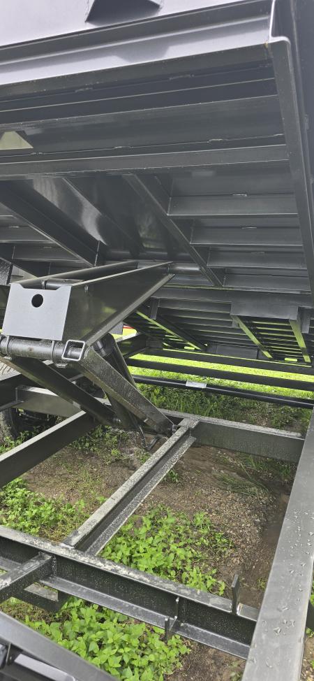 New 2027 MAXX-D DJX8314 Dump Trailer