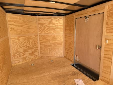 New #097789 2027 FOREST RIVER TA3 8.5 X 20 TANDEM AXLE 10K ENCLOSED W/ REAR RAMP DOOR