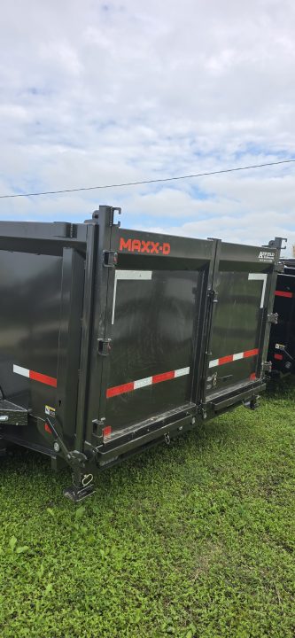 New 2027 MAXX-D DTX8316 Dump Trailer