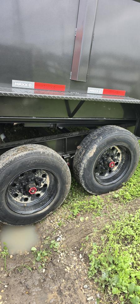 New 2027 MAXX-D DTX8316 Dump Trailer
