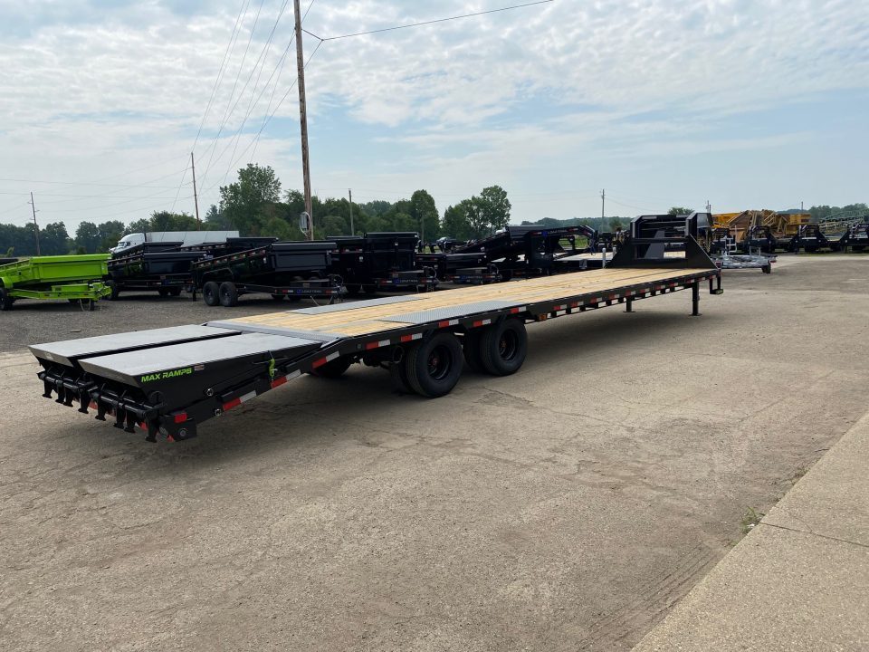 New 2026 Load Trail 102x36 Low-Pro 24k w/Max Ramps Gooseneck Bodies