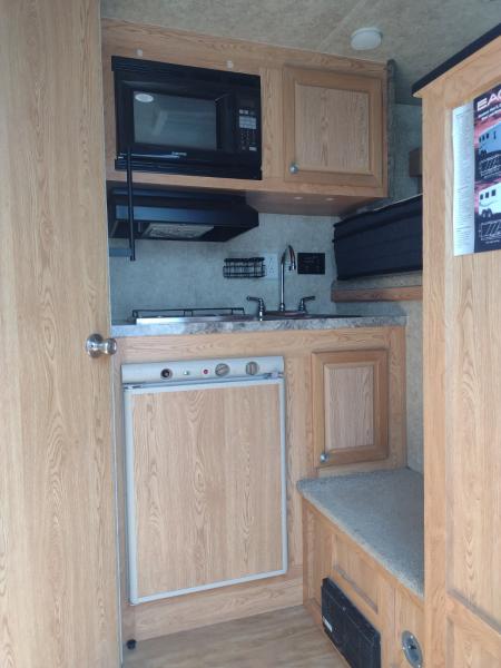 Used 2006 Kiefer Manufacturing Living Quarters 3 Horse Trailer