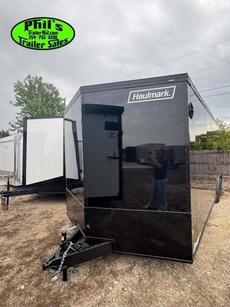 New 2026 Haulmark TRANSPORT 8.5X24 Cargo / Enclosed Trailer UPGRADED .080 SCREWLESS EXTERIOR