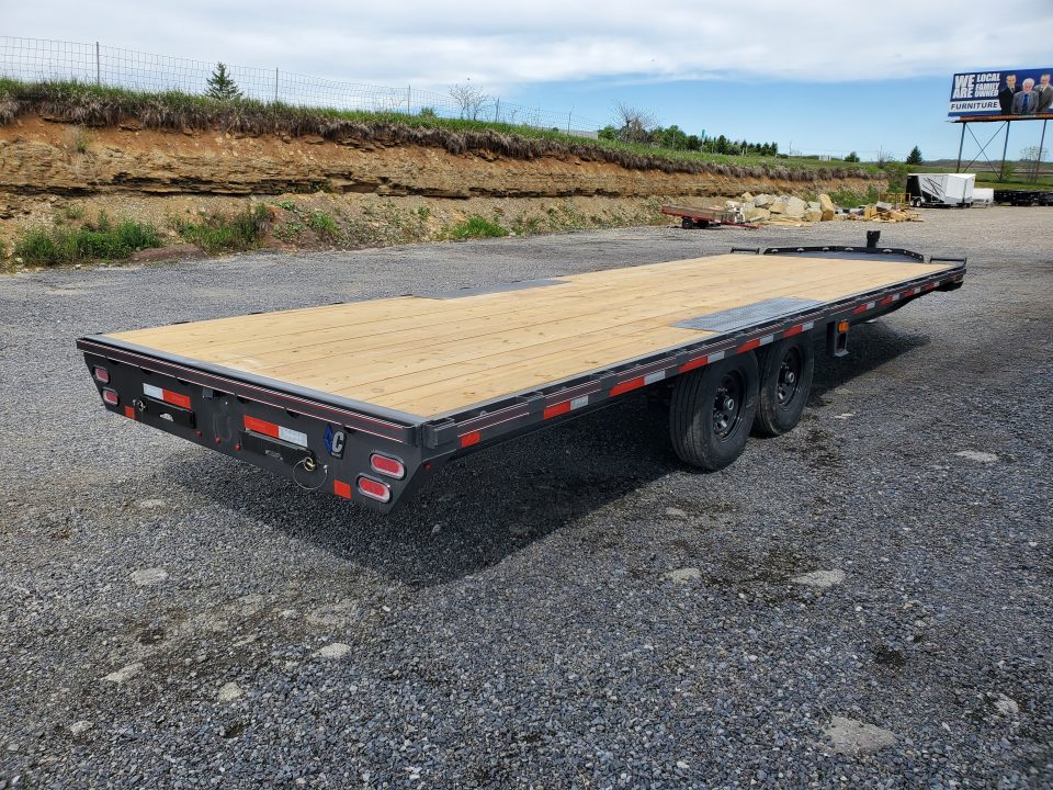 New 2026 Diamond C Trailers DEC207 / Straight Deck / 102"x24' /15500 GVWR