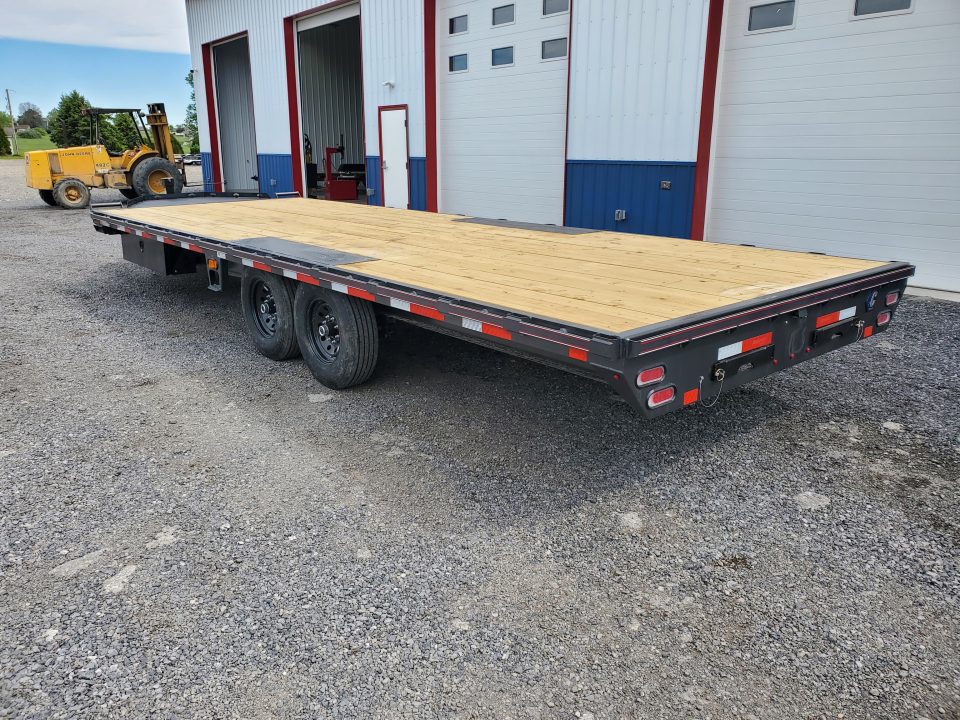 New 2026 Diamond C Trailers DEC207 / Straight Deck / 102"x24' /15500 GVWR