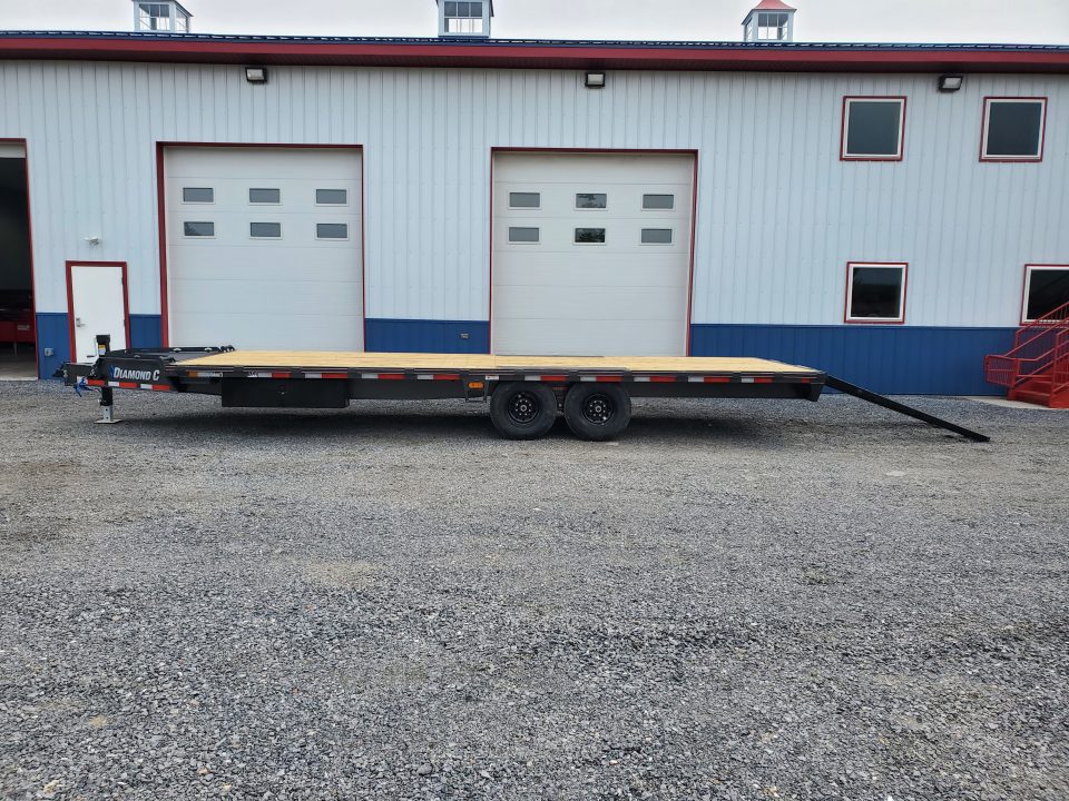 New 2026 Diamond C Trailers DEC207 / Straight Deck / 102"x24' /15500 GVWR