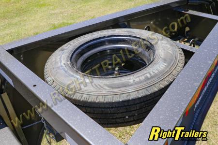 New 2027 8.5X40 MAXX-D GOOSENECK EQUIPMENT TRAILER