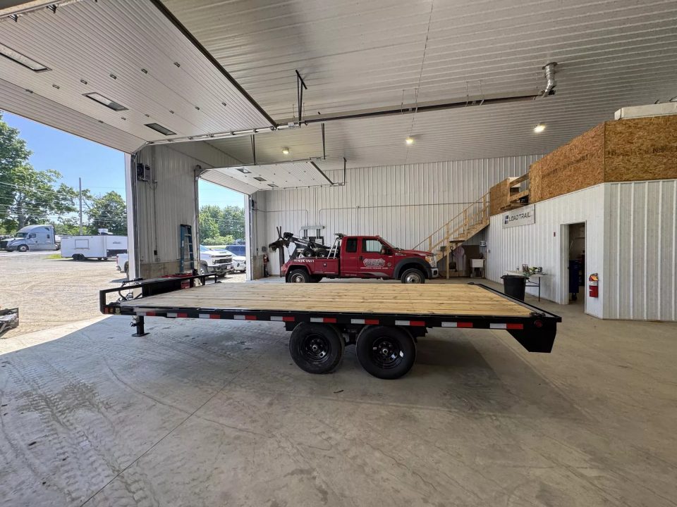 New 2025 Load Trail 102" X 18' DECK OVER PINTLE HOOK