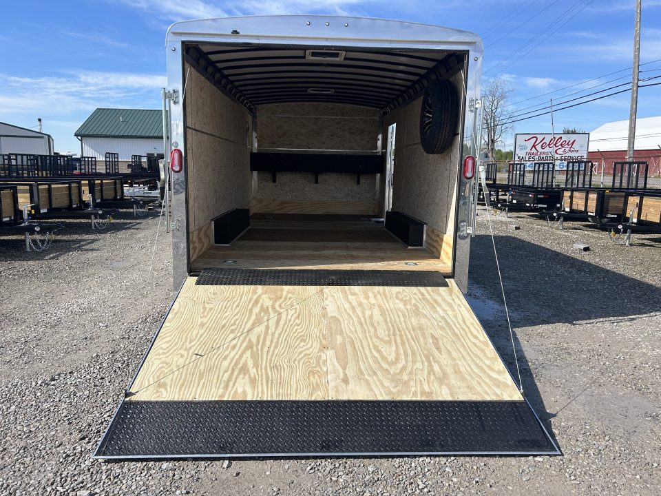 New 2026 Sure-Trac 8.5 x 18 Landscape Pro Enclosed Round Top Cargo Trailer 10K