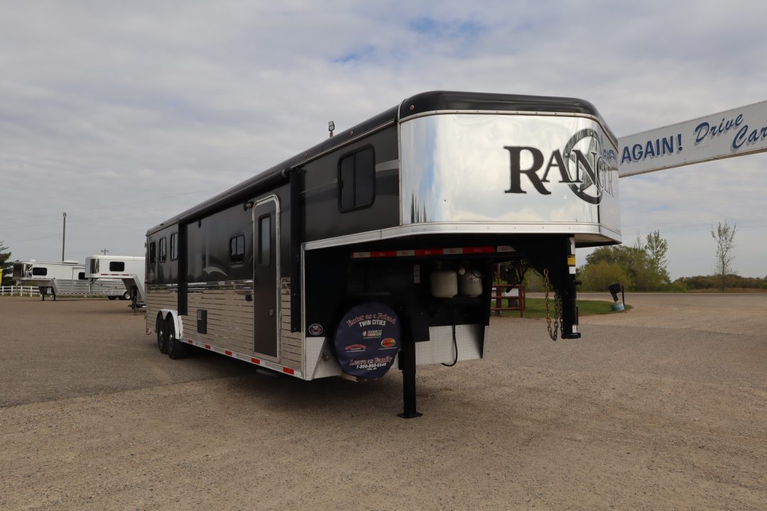 Used 2017 Bison Trailers 3 Horse LQ Trailer