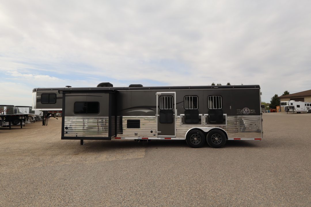 Used 2017 Bison Trailers 3 Horse LQ Trailer