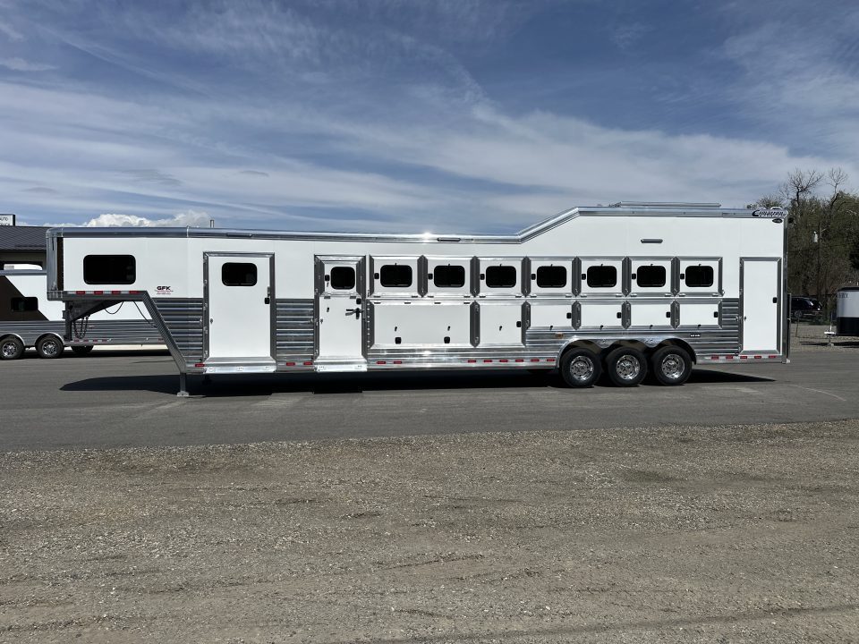 New 2027 Cimarron Norstar 8 Horse Trainer Trailer