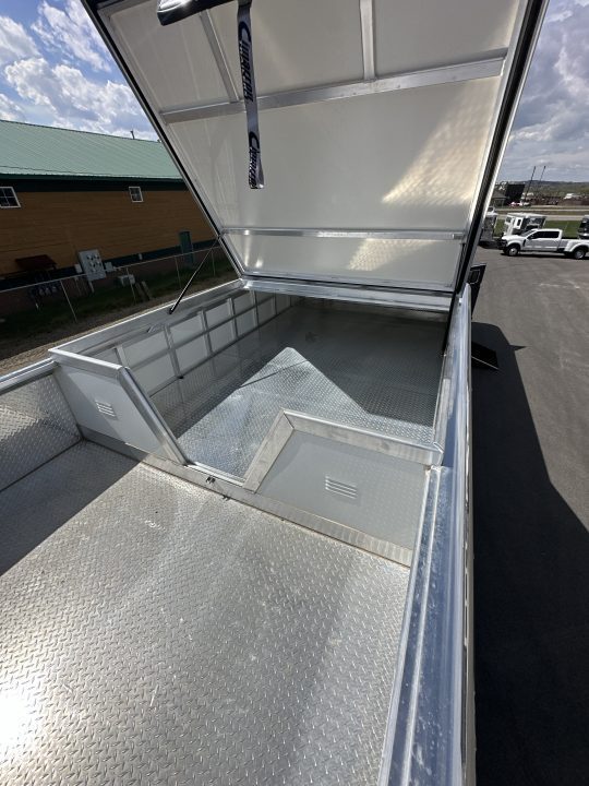 New 2027 Cimarron Norstar 8 Horse Trainer Trailer