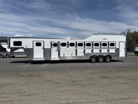 New 2027 Cimarron Norstar 8 Horse Trainer Trailer