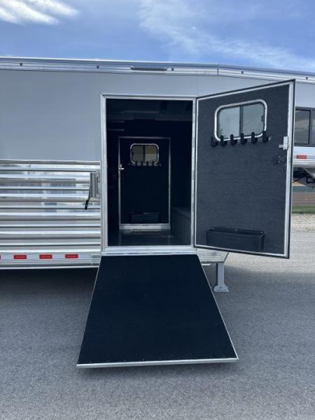 New 2027 Cimarron Norstar 8 Horse Trainer Trailer