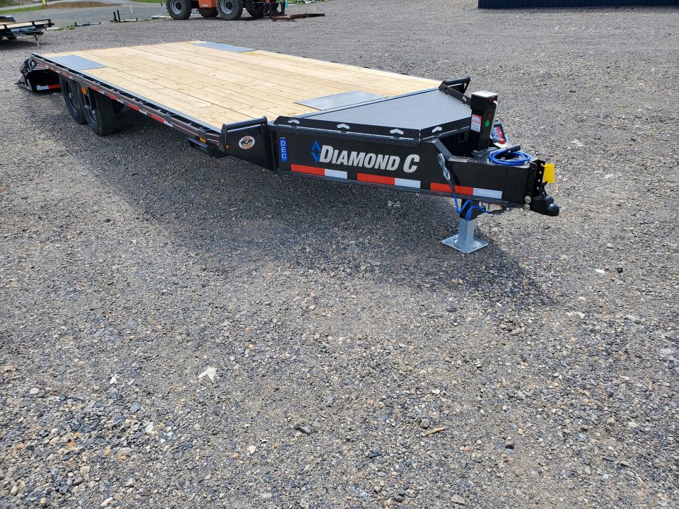New 2026 Diamond C Trailers DEC207 / 102"X24' / 15500 GVWR