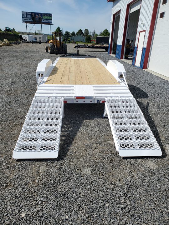New 2026 Diamond C Trailers LPX207 / 82"X20' / 15500 GVWR