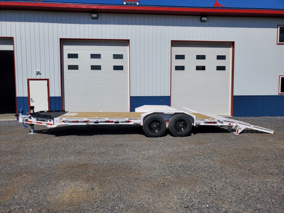 New 2026 Diamond C Trailers LPX207 / 82"X20' / 15500 GVWR
