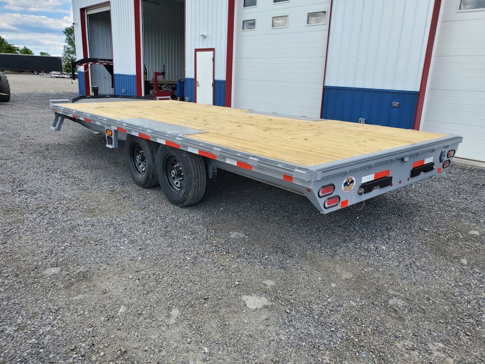 New 2026 Diamond C Trailers DEC207 / 102"X20' / 15500 GVWR