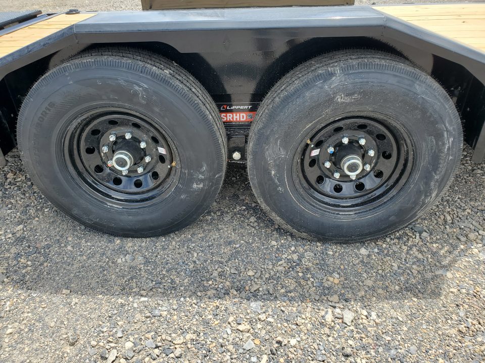 New 2026 Diamond C Trailers LPX207 / 82"X22'/ 15500 GVWR