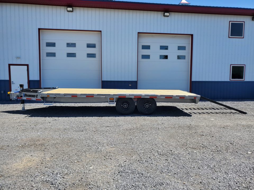 New 2026 Diamond C Trailers DEC207 / 102"X20' / 15500 GVWR