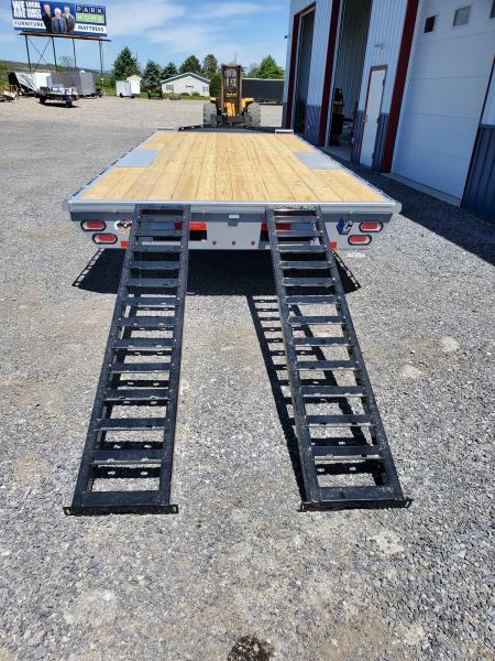 New 2026 Diamond C Trailers DEC207 / 102"X20' / 15500 GVWR