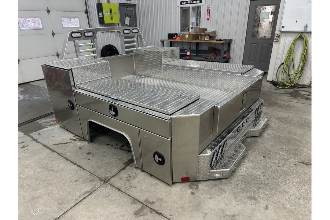 New Martin Truck Bodies Aluminum Gooseneck Service Body DRW 8' Diamond Tread * Interior Lights * Clear Lens * Back Window CutOut Gooseneck Bodies
