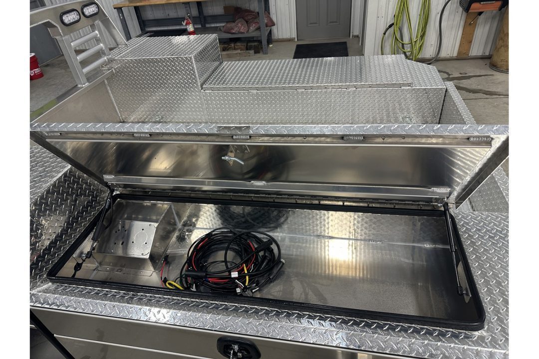 New Martin Truck Bodies Aluminum Gooseneck Service Body DRW 8' Diamond Tread * Interior Lights * Clear Lens * Back Window CutOut Gooseneck Bodies