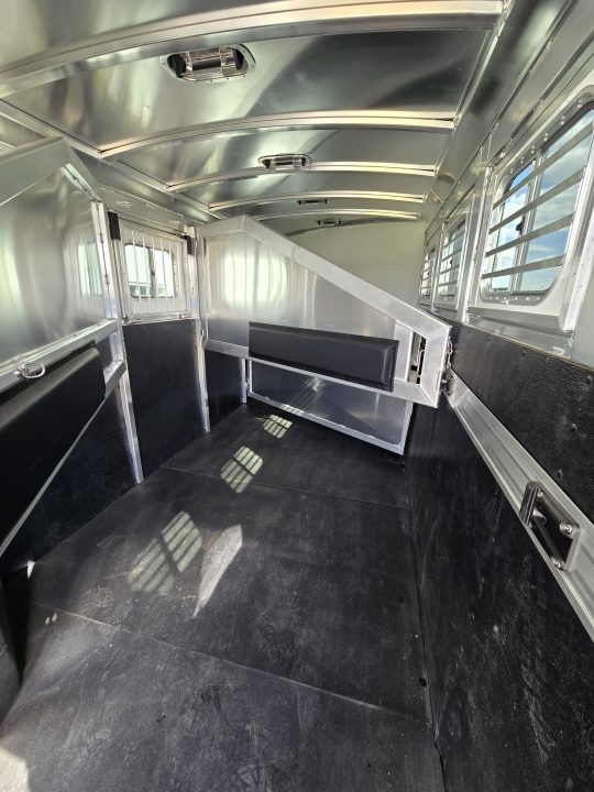 New 2026 Elite Mustang 4 Horse Trailer
