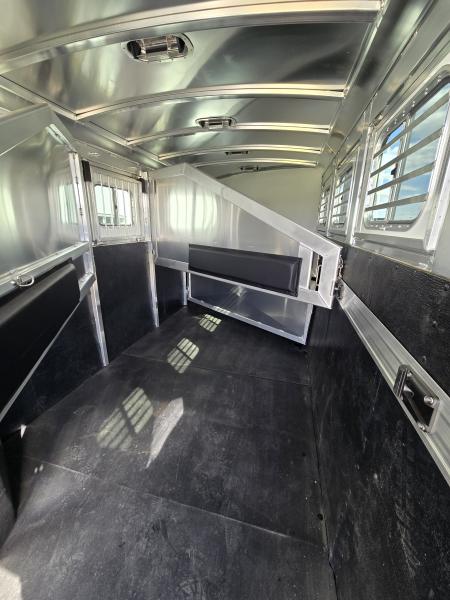New 2026 Elite Mustang 4 Horse Trailer