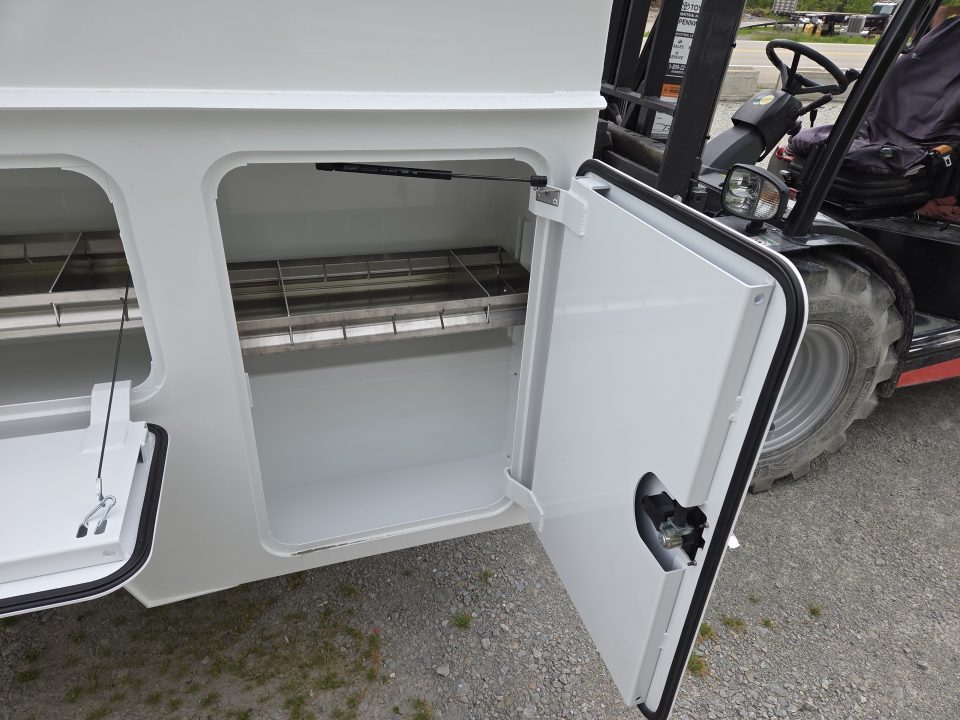 New Dura Mag Truck Bodies S-Series Aluminum Canopy Service Body 8' SRW 63"