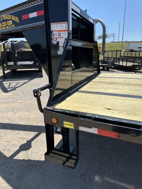 New 2026 East Texas Trailers 25' Tandem Dual Gooseneck Pierce Frame Macho Dove Tail Equipment Trailer
