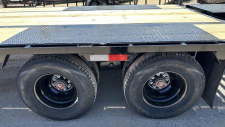 New 2026 East Texas Trailers 25' Tandem Dual Gooseneck Pierce Frame Macho Dove Tail Equipment Trailer