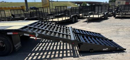 New 2026 East Texas Trailers 25' Tandem Dual Gooseneck Pierce Frame Macho Dove Tail Equipment Trailer